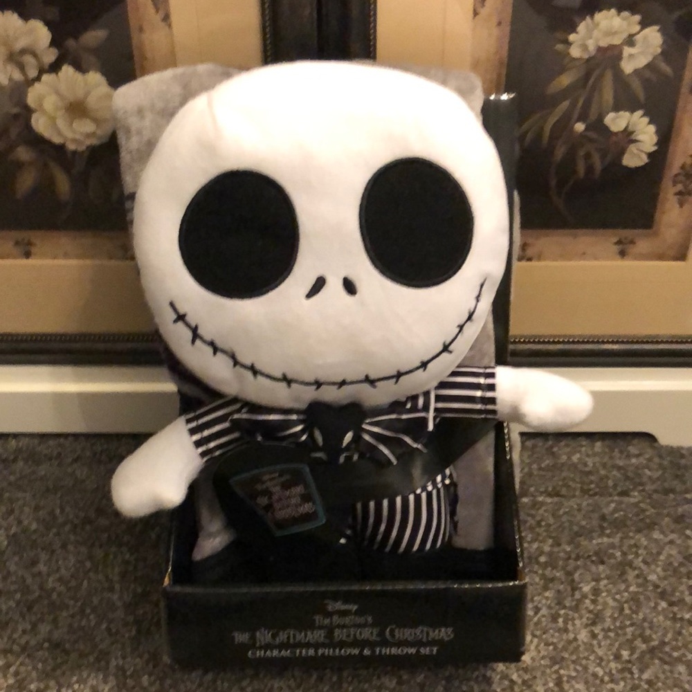 NWT Nightmare Before Christmas character pillow and blanket set